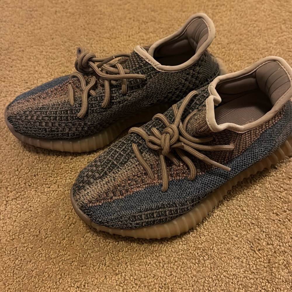 Authentic Yeezy 350 size 4.5